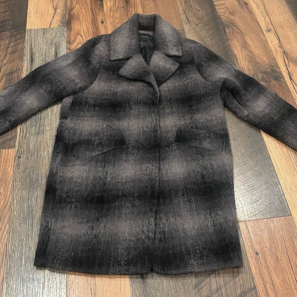 Marc New York Andrew Marc
Women's Emma Brushed Wool
Plaid Coat SZ 6 black gray